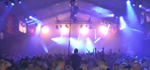 Sunsation Dance Event laat publiek in noord-Groningen helemaal los gaan