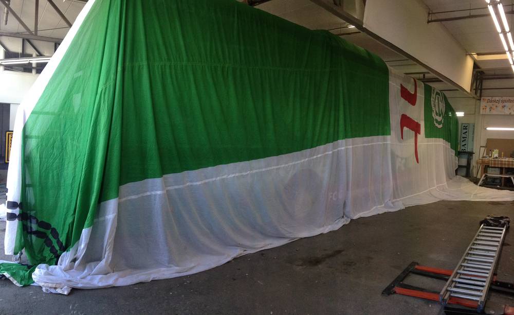 ‘Spetterende’ nieuwe spelersbus voor FC Groningen