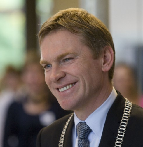 Oud-burgemeester Peter Rehwinkel aan de slag bij Hill+Knowlton Strategies