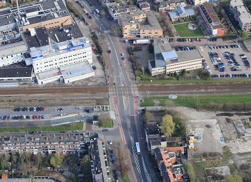 Tunnel met ventwegen onder sporen Paterswoldseweg