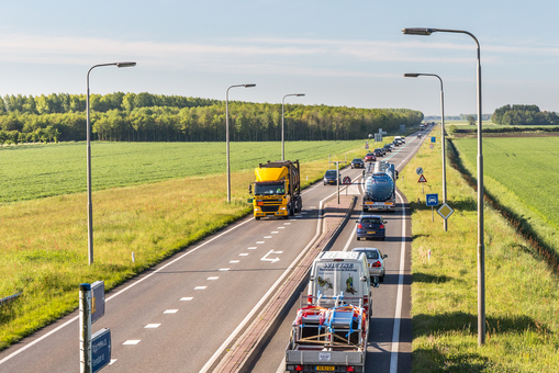Facebookactie van Rijkswaterstaat voor weggebruikers op N33 in Groningen