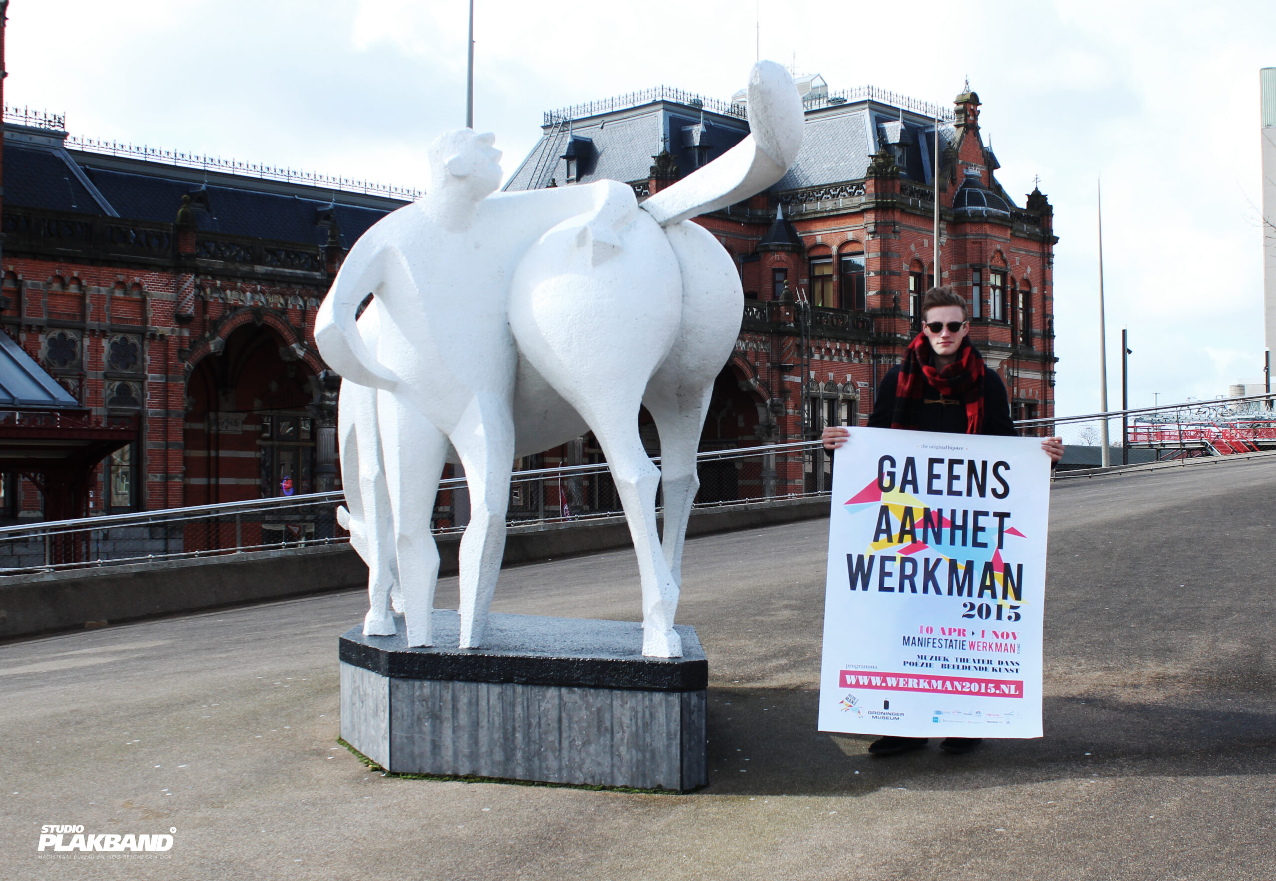 Peerd van Ome Loeks kwam op 1 april in Groningen even tot leven - moet het beeld in kleur bijven ?