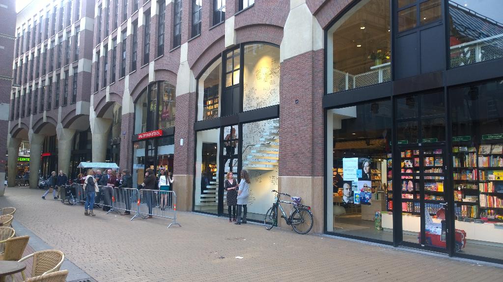 Van der Velde Boeken verhuisd naar Waagstraat