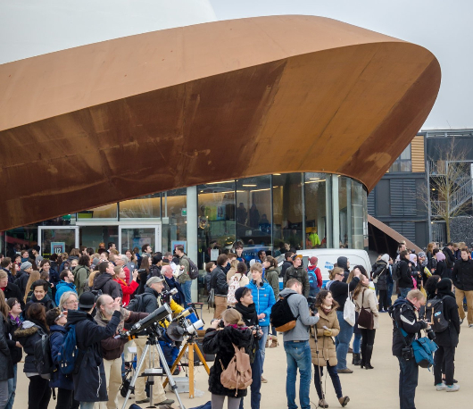 DOT gaat weer 3D-films draaien in filmkoepel