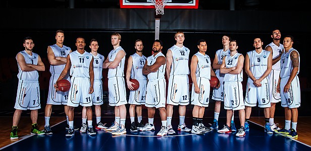 Donar houdt hoop toch nog levend; vierde finalewedstrijd met 67-62 gewonnen van Den Bosch