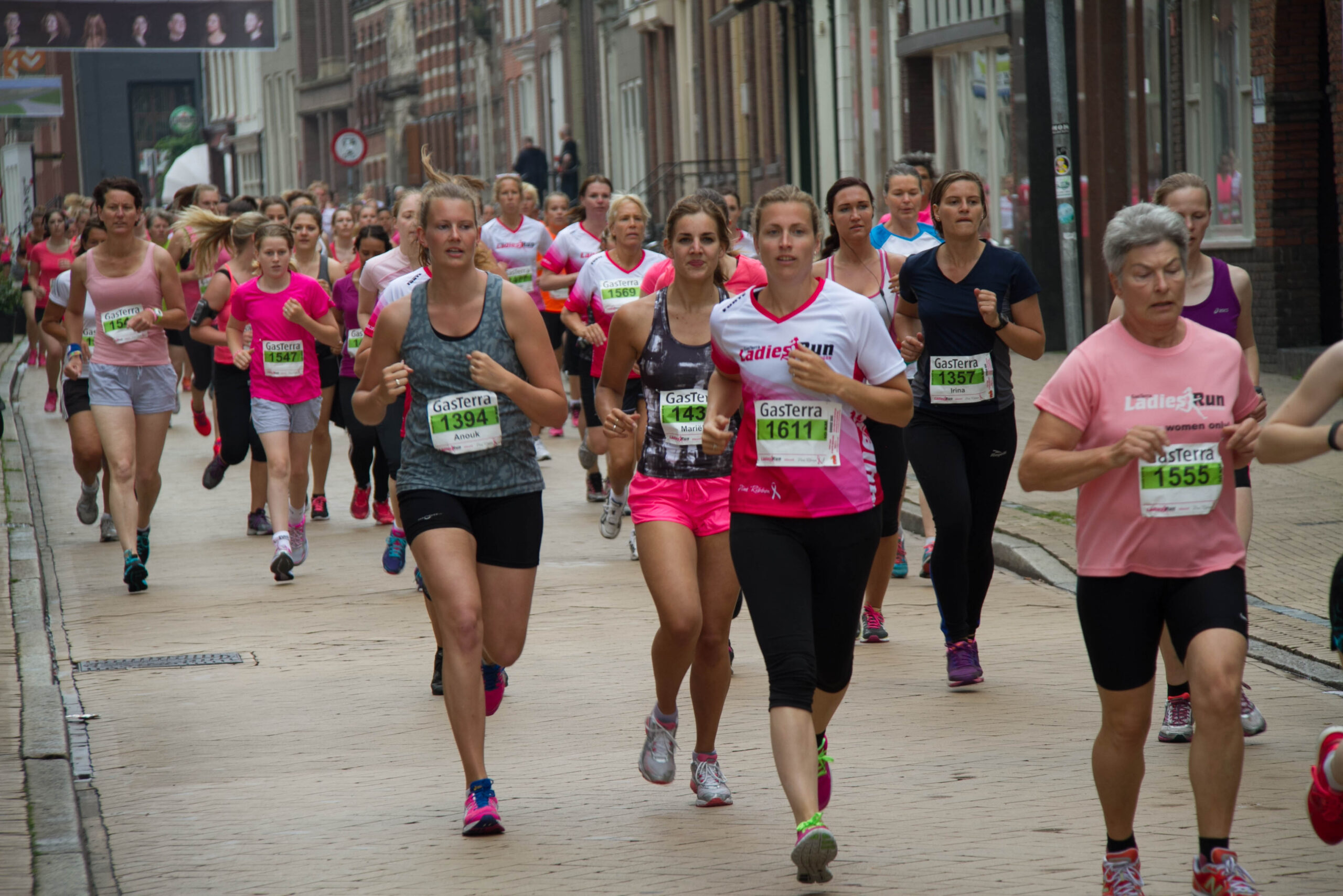 Duizenden Groningse vrouwen zondag in binnenstad van start bij Ladiesrun