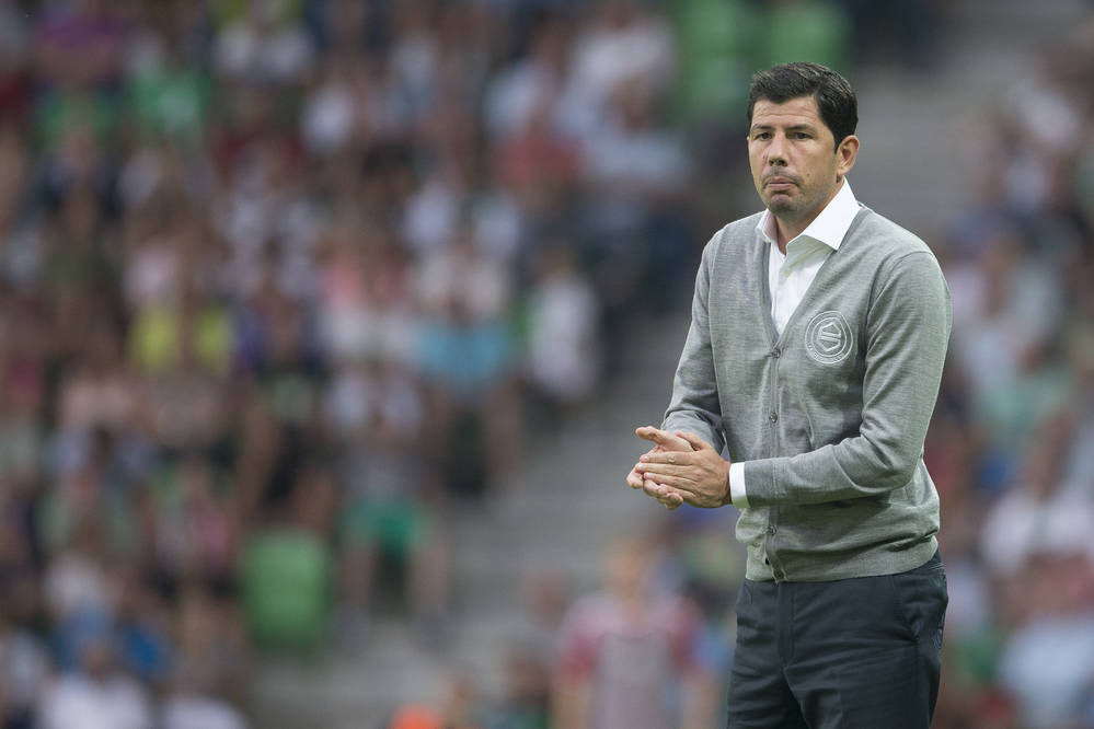 Van de Looi op zoek naar energie, karakter en strijdlust bij zijn spelers