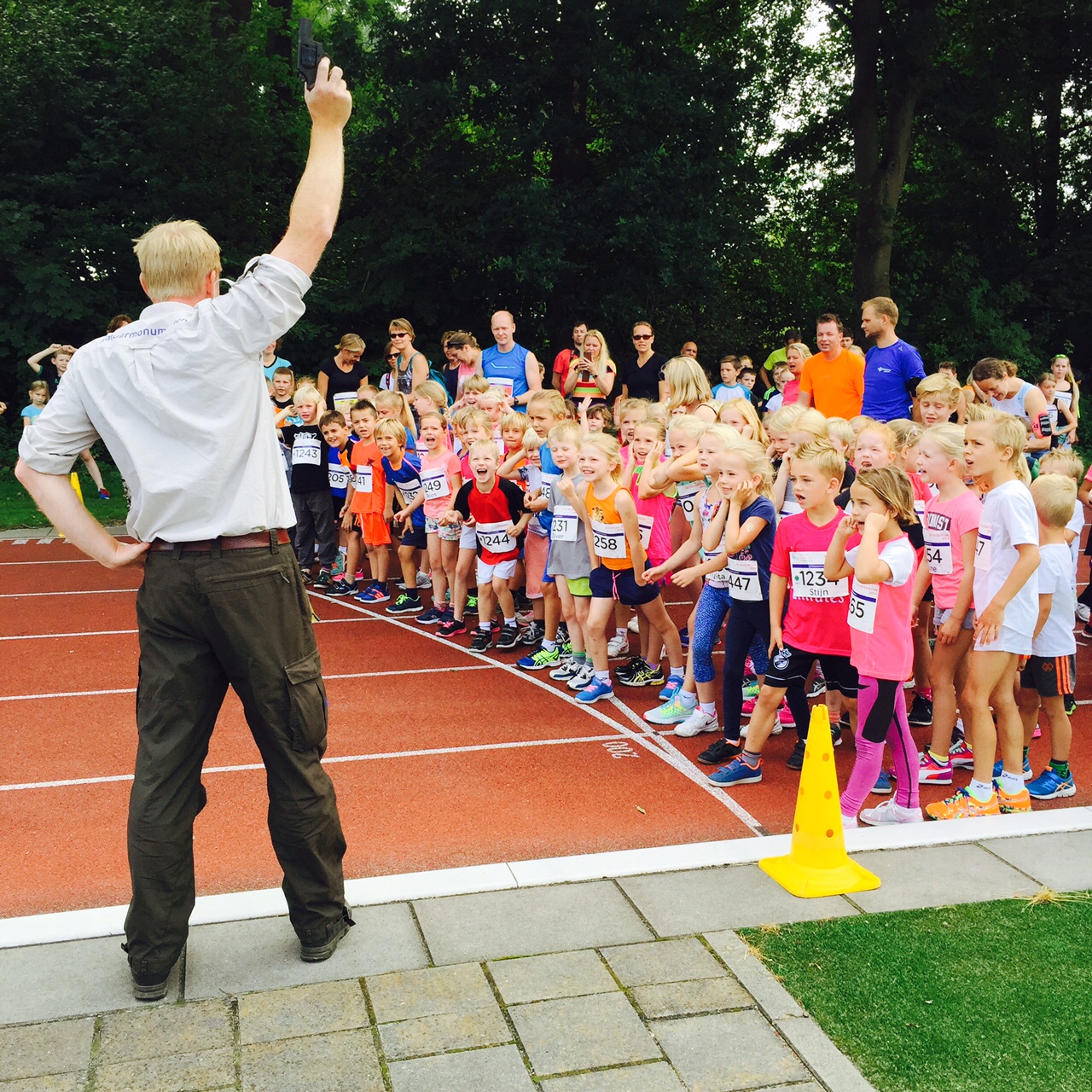 Twaalfde editie Bommen Berendloop trekt duizend deelnemers