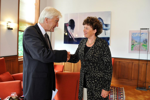 Max van den Berg stopt als commissaris van de koning in Groningen