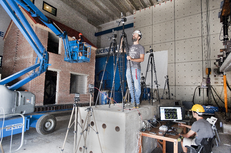 Gronings huis staat te trillen in Italië