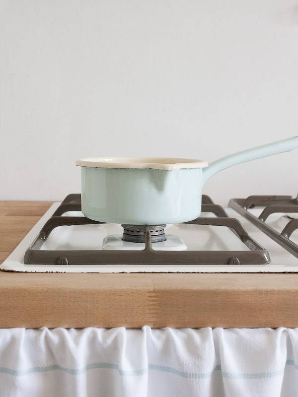 Twee brandweerkorpsen racen naar brandend steelpannetje