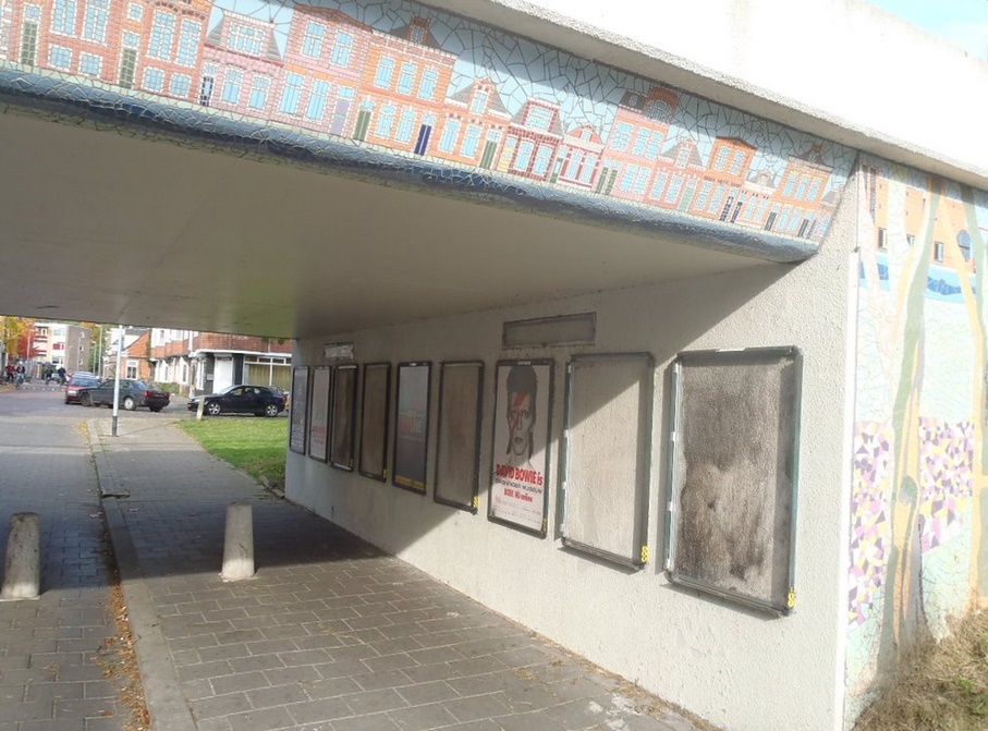 Posters van Bowie-tentoonstelling zijn roofgoed