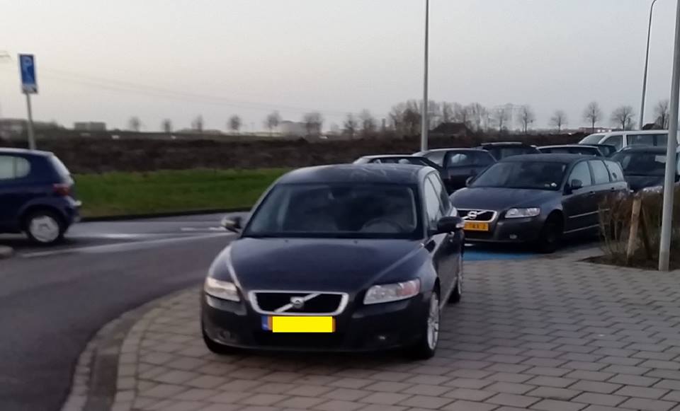 Politie gaat extra controleren bij scholen