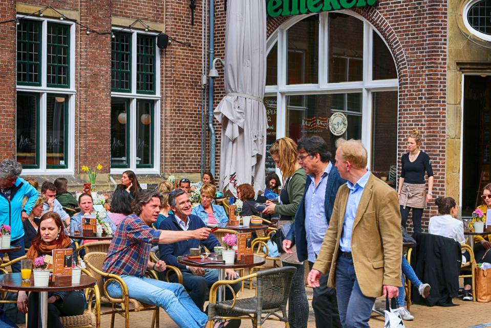 Lage lonen, dure drankjes: Groningse 'terraskoopkracht' laagste van Nederland