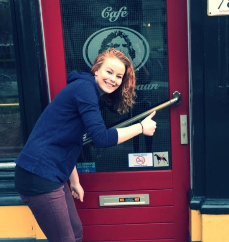 De jongste kroeg-eigenaresse van Groningen:  Aileen  Meijer