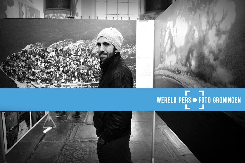 Vismarkt decor voor foto-expositie over vluchtelingen