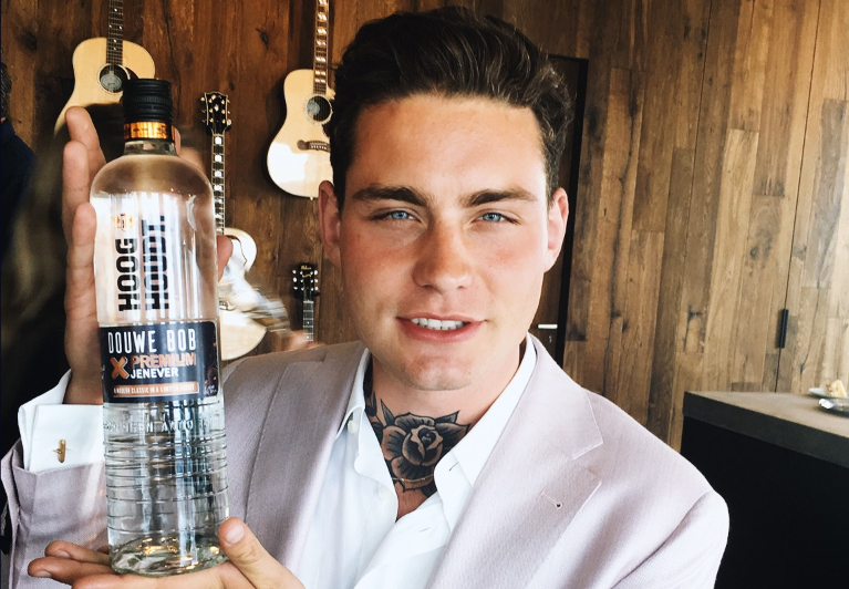 Hooghoudt strikt Douwe Bob voor reclamecampagne