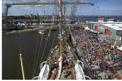 Extra bussen vanuit Groningen naar DelfSail