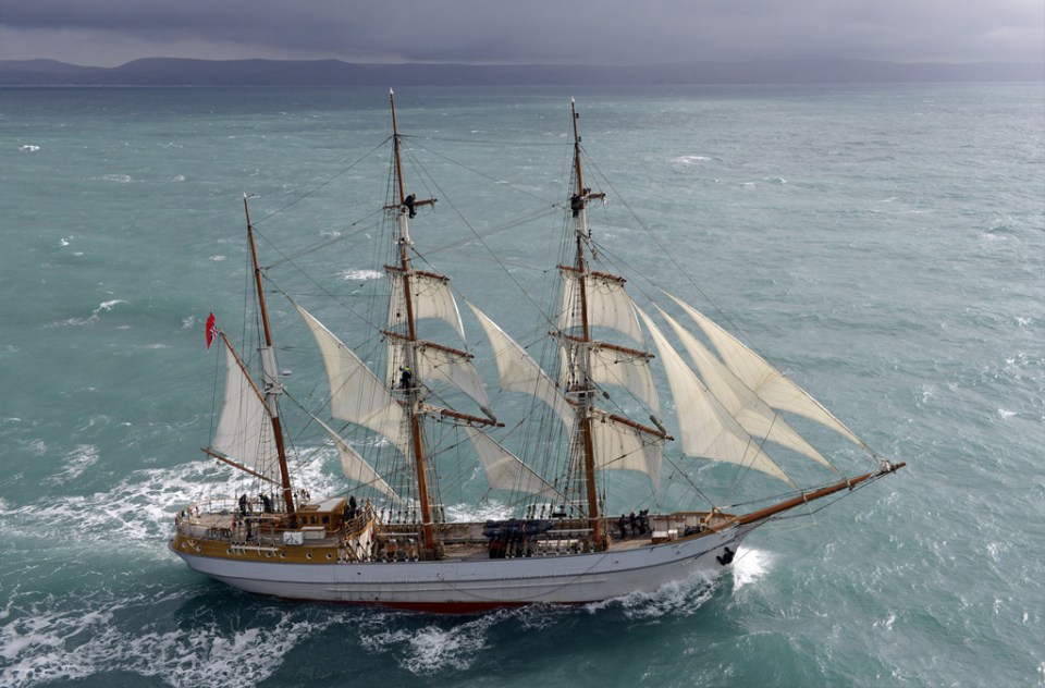 Welkomstcentrum voor bezoekers DelfSail in voormalig Station; 600.000 mensen verwacht