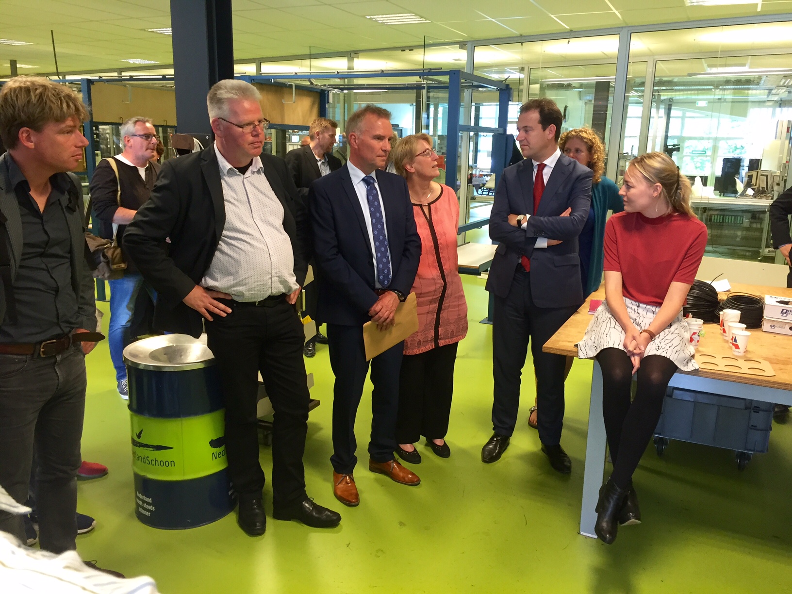 Minister Asscher wil meer Groningers aan het werk bij versterkingsoperatie