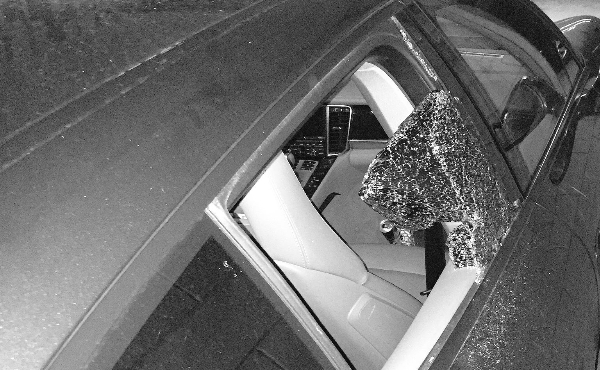 FC Groningen-speler Maduro bestolen van voetbalschoenen