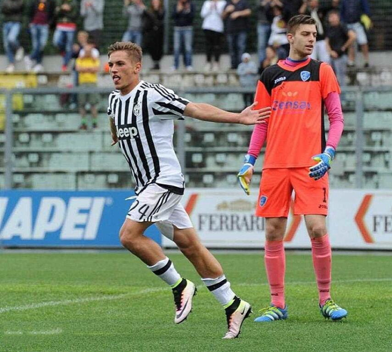 FC Groningen huurt jonge spits van Juventus