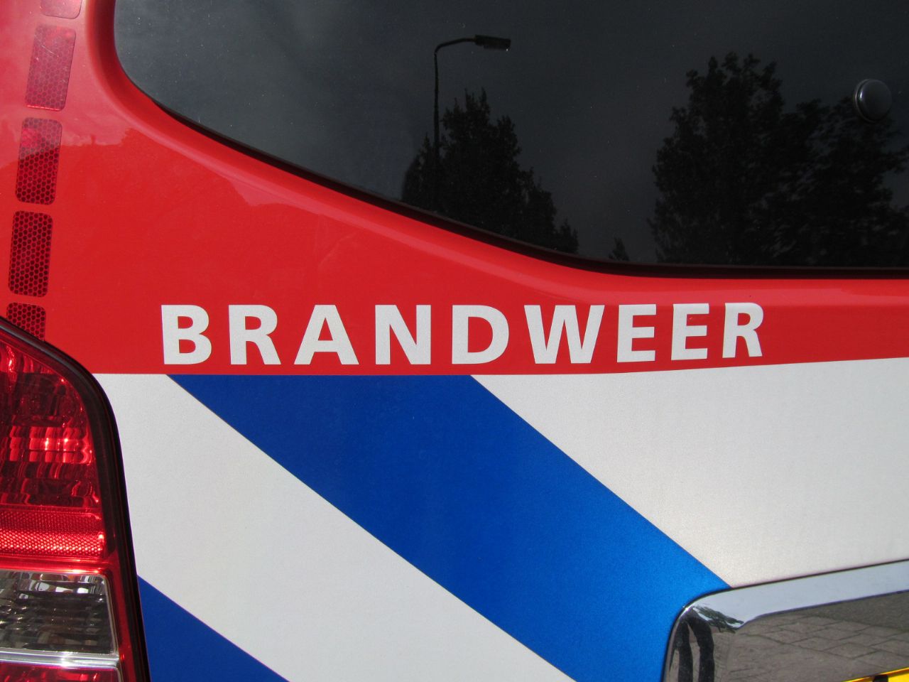 Auto brandt uit op parkeerplaats bij Beijumerbos