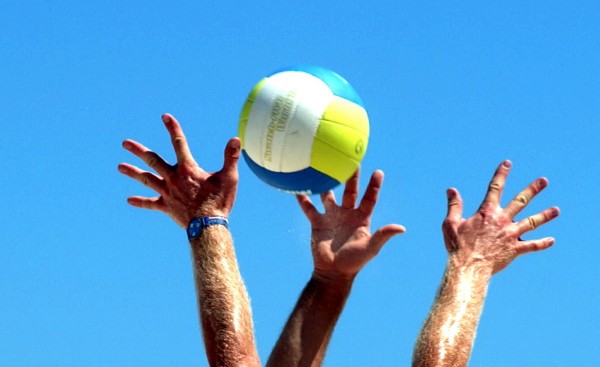 Historische medaille voor Alexander Brouwer; eerste Olympische plak bij het beachvolleybal
