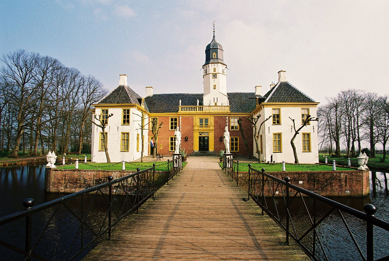 900.000 euro subsidie voor herstel Fraeylemaborg, Poststraatkerk en boerderij Groot-Beswerd