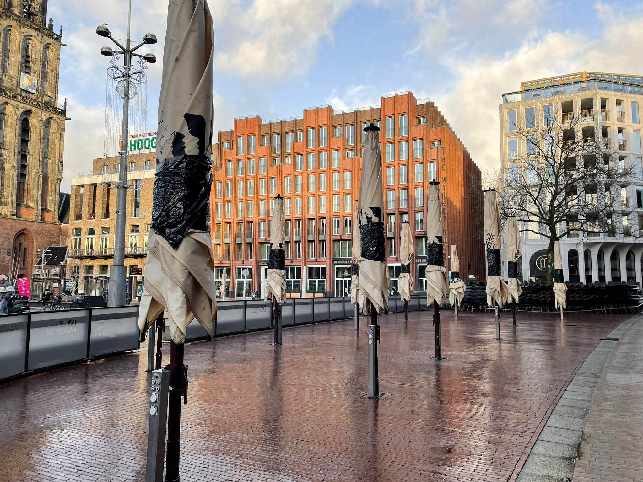 Terrassen woensdag langer open vanwege tropisch weer