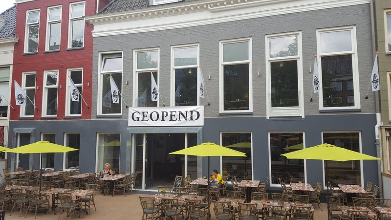 Zelf biertjes tappen bij pas geopende Taveerne Rabenhaupt