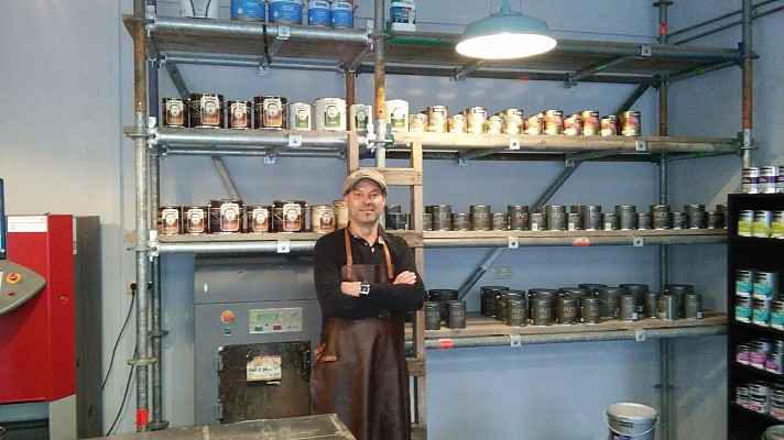 Oudste Groninger verfwinkel Bossina is weer open