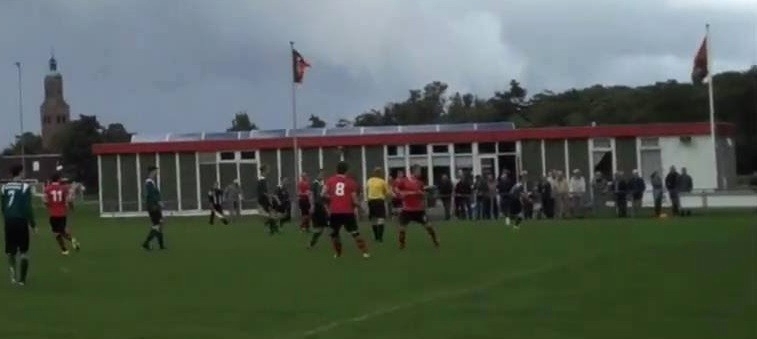 Groningse voetbalvereniging op klaarlichte dag beroofd
