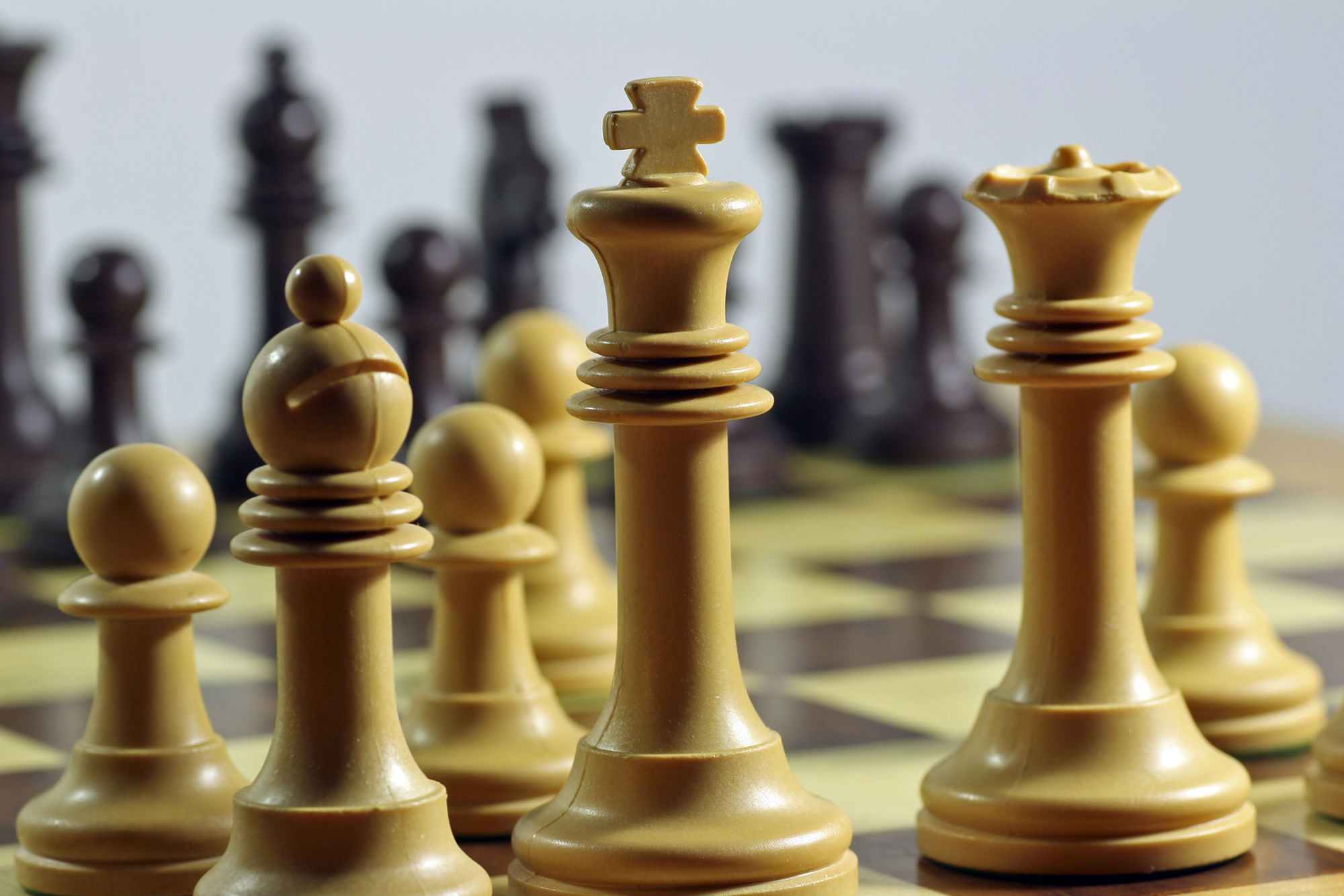 Groningse schaakkampioen Van Foreest tegen verplicht testen en corona toegangsbewijs bij NK schaken