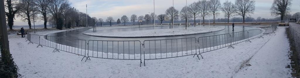 IJsbaan Noordlaren donderdag hele dag dicht