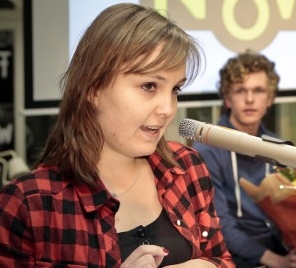 Groningen heeft opnieuw een vrouwelijke stadsdichter: Lilian Zielstra