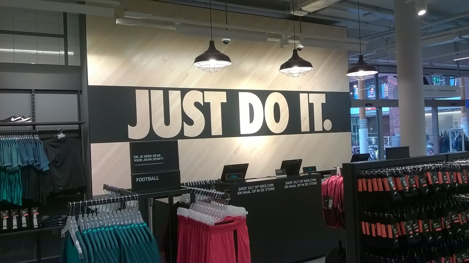 Nike opent filiaal aan de Westerhaven in Groningen