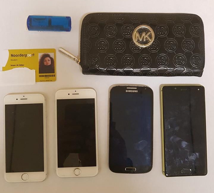 Politie zoekt eigenaren telefoons en portemonnee