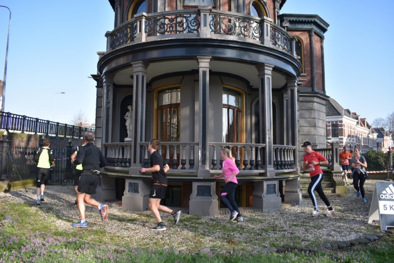 Derde Urban Trail in Groningen: rennen door markante gebouwen
