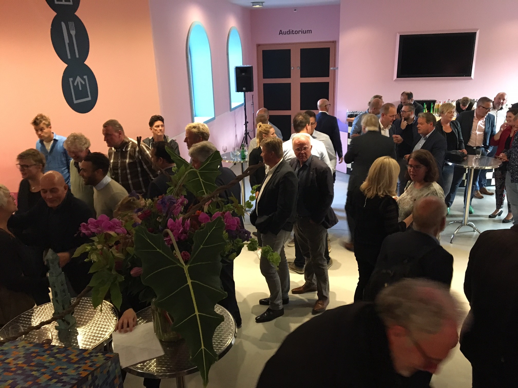 Groningse ondernemers tijdens de netwerkbijeenkomst.