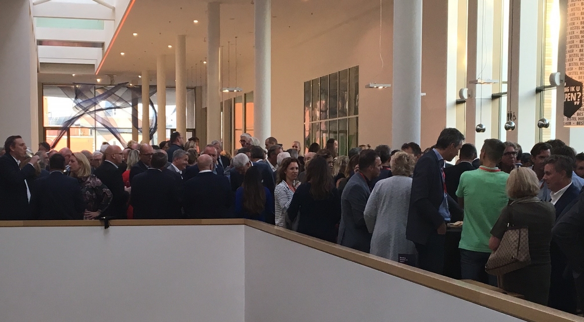 Commerciële clubs versterken noordelijke banden in Assen