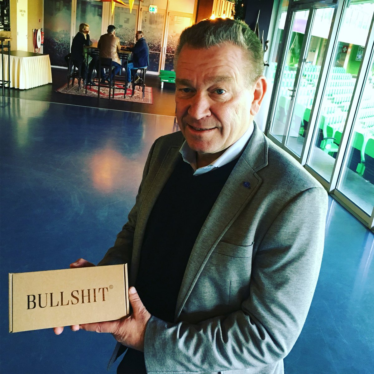 Hans Nijland met een mooie doos bullshit