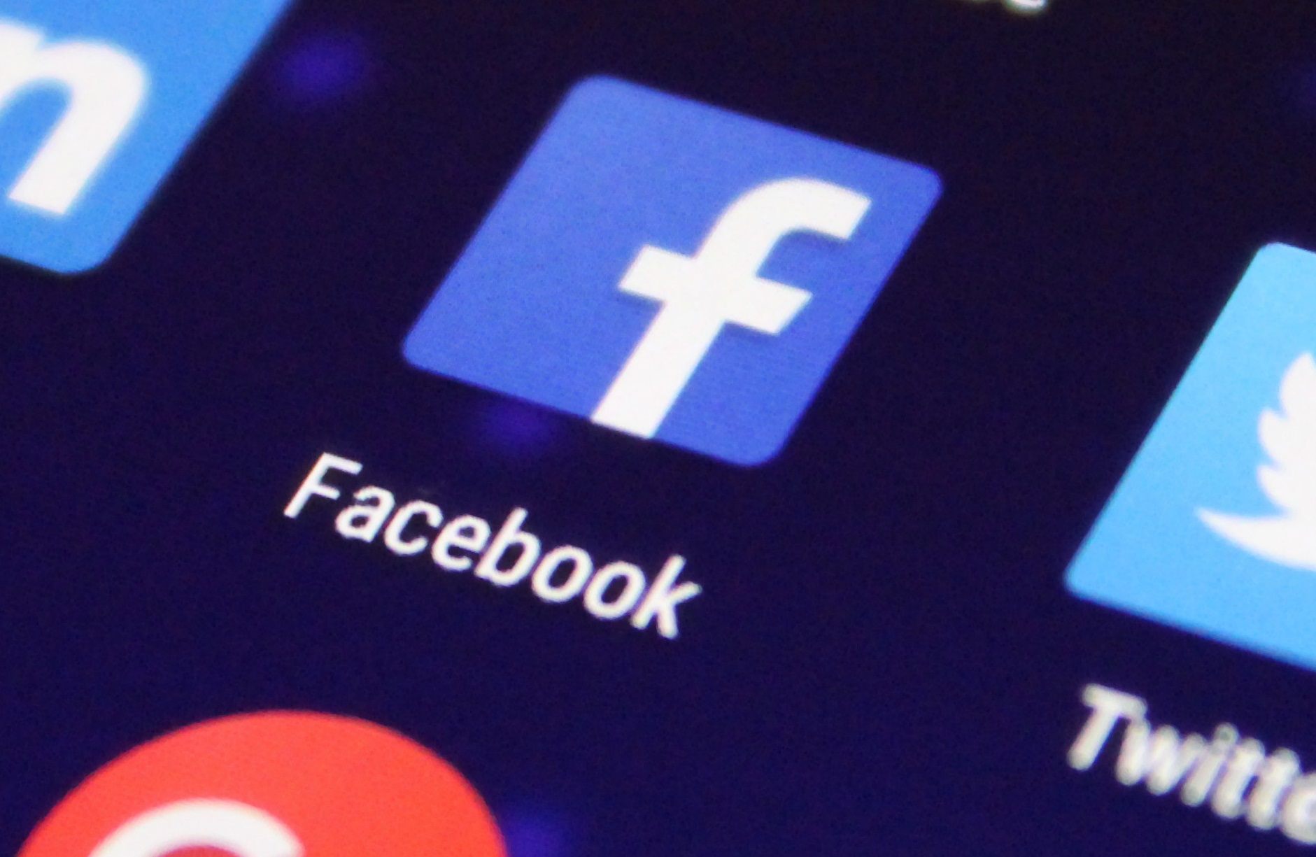 Aangifte tegen Groningse wijkagent om Facebook-post