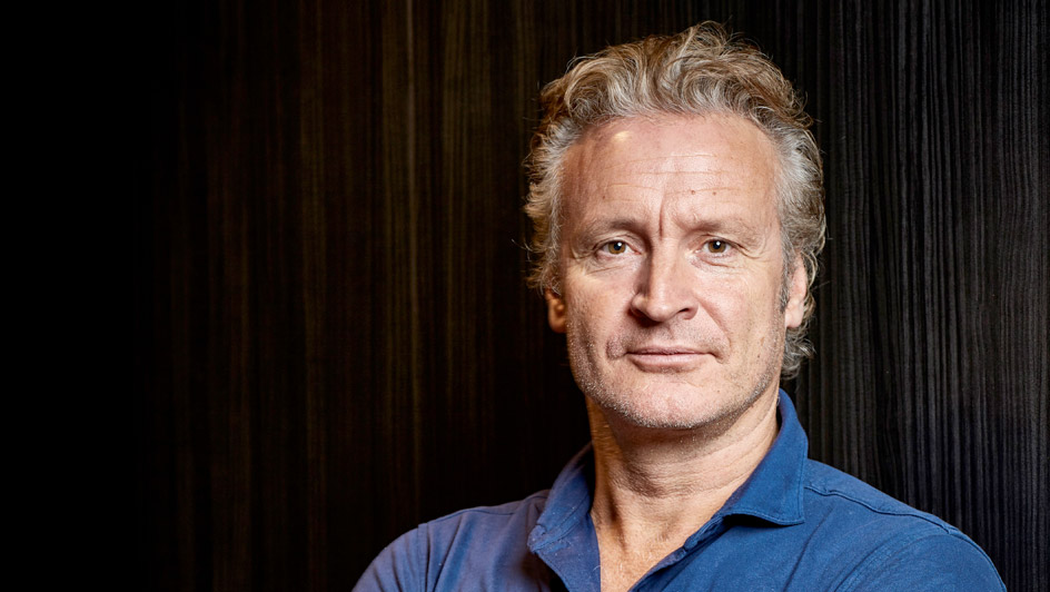 Mediaman Erland Galjaard praat in MartiniPlaza