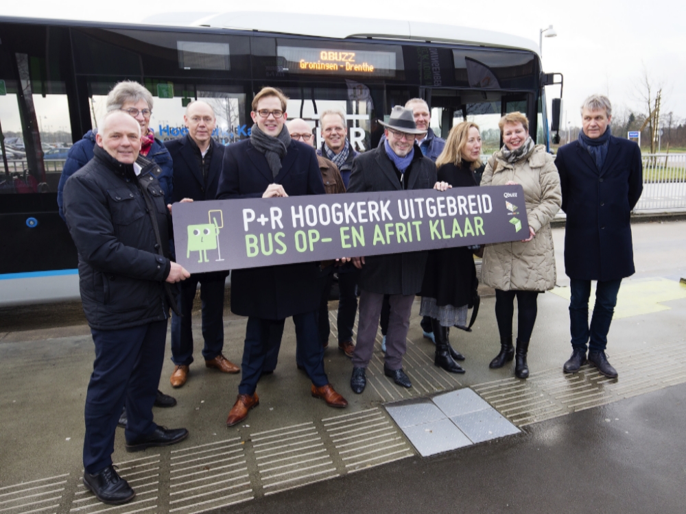 Een rondje met de bus over de nieuwe op- en afrit bij Hoogkerk (VIDEO)