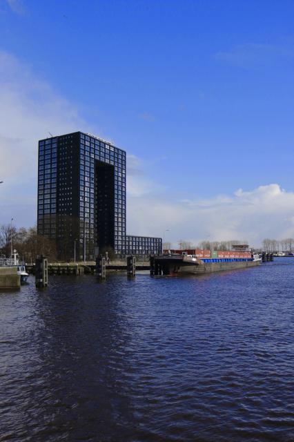 Tasmantoren zit zonder water