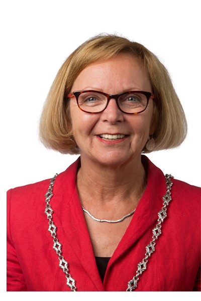 Burgemeester Marijke van Beek: ‘Komst snel internet enórme opsteker!’’