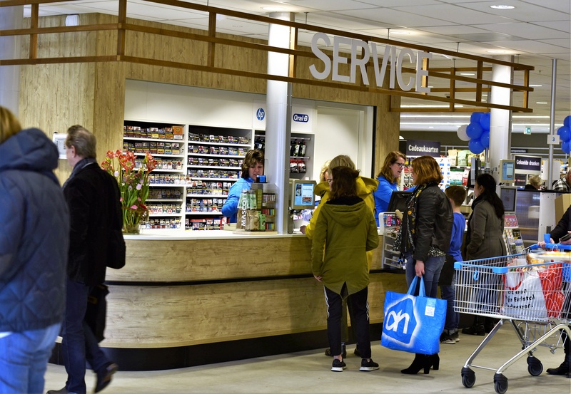 Albert Heijn Van der Heide Oosterhoogebrug heropend