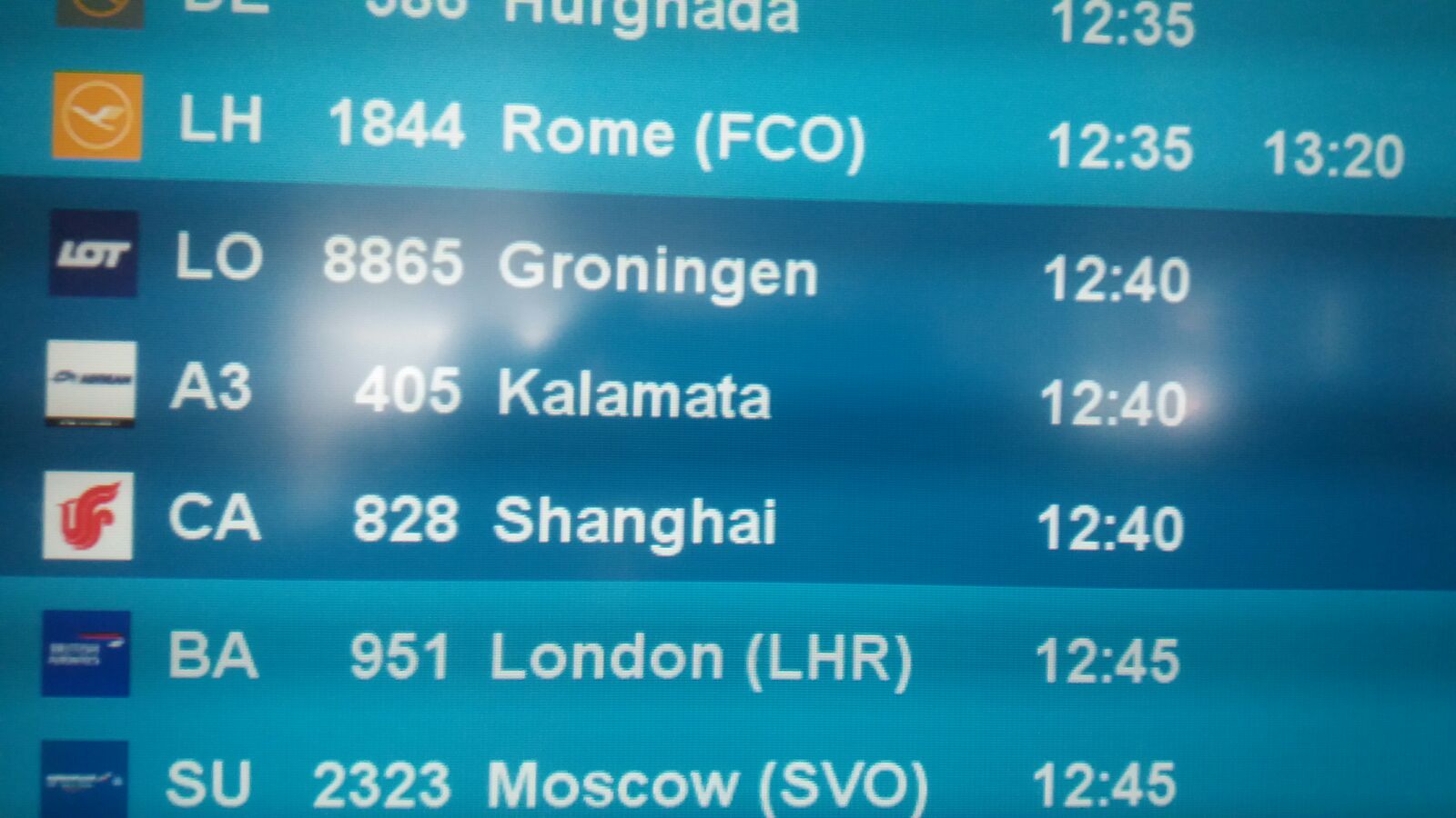 Groningen op een aankomstbord in Munchen, tussen Rome, Shanghai, Londen en Moskou (Foto: Jaap van der Weide).