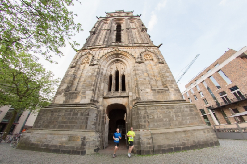 Hardlopend door een bioscoop, schuilkelder en MartiniPlaza